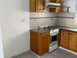 Foto 6 de DEPARTAMENTO 2D - ESTOMBA 744