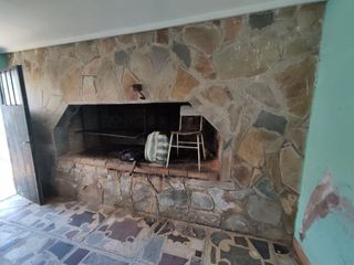 Foto 6 de VENTA DE CASA EN LISANDO OLMOS APTO BANCO