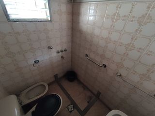 Foto 17 de VENTA DE CASA EN LISANDO OLMOS APTO BANCO