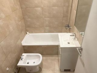 Foto 8 de Departamento en  Alquiler Yrigoyen al 8300