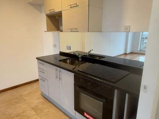 Foto 3 de Departamento en  Alquiler Yrigoyen al 8300