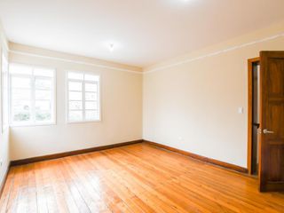 Foto 15 de Venta casa comercial 295m2 Mariscal Fosh 2 Pisos