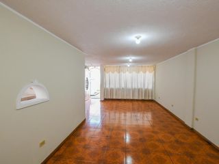 Foto 3 de Casa venta Ecuatoriana 195.21m2 Dos pisos
