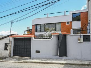Foto 1 de Casa venta Ecuatoriana 195.21m2 Dos pisos