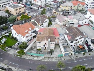 Foto 2 de Renta casa comercial 295m2 Mariscal Foch 2 Pisos