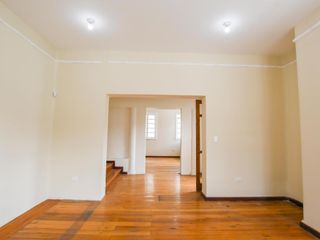 Foto 44 de Renta casa comercial 295m2 Mariscal Foch 2 Pisos