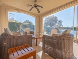Foto 9 de Casa al lago en venta en Los Castores