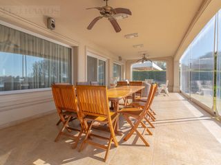 Foto 10 de Casa al lago en venta en Los Castores