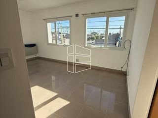 Foto 7 de Alquiler - Depto de 2 Dormitorios en Los Olmos - A054