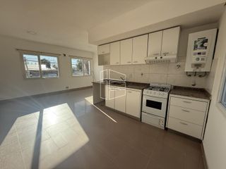 Foto 4 de Alquiler - Depto de 2 Dormitorios en Los Olmos - A054
