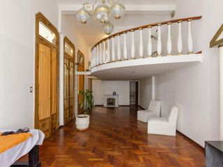 Foto 1 de Venta - 7 Amb/ Centro - Neoclásico