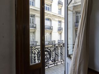 Foto 16 de Venta - 7 Amb/ Centro - Neoclásico