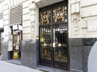 Foto 33 de Venta - 7 Amb/ Centro - Neoclásico