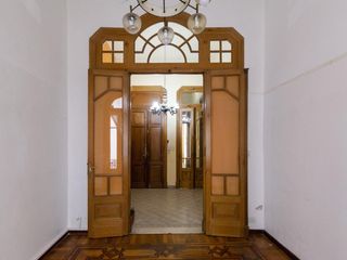 Foto 13 de Venta - 7 Amb/ Centro - Neoclásico