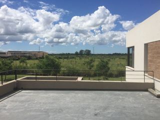 Foto 25 de VENTA CASA 4 AMB Y DEP - VISTAS - PUERTOS DEL LAGO