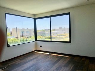 Foto 22 de VENTA CASA 4 AMB Y DEP - VISTAS - PUERTOS DEL LAGO