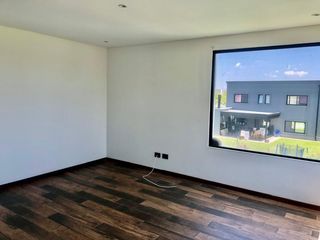 Foto 21 de VENTA CASA 4 AMB Y DEP - VISTAS - PUERTOS DEL LAGO