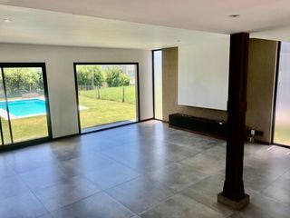 Foto 3 de VENTA CASA 4 AMB Y DEP - VISTAS - PUERTOS DEL LAGO