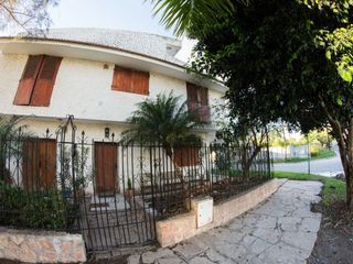 Foto 2 de VENTA DE CASA - BARRIO CABILDO