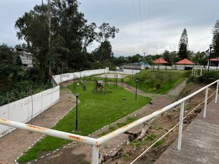 Foto 16 de Amplia Casa Moderna en Conjunto Privado – Valle de Los Chillos