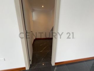Foto 12 de Amplia Casa Moderna en Conjunto Privado – Valle de Los Chillos