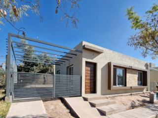Foto 5 de Casa en alquiler de 3 dormitorios c/ cochera en Coquimbito