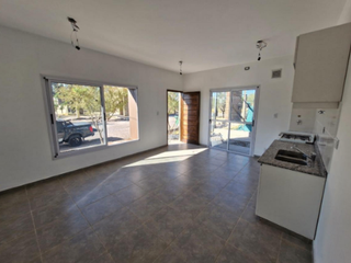 Foto 6 de Casa en alquiler de 3 dormitorios c/ cochera en Coquimbito