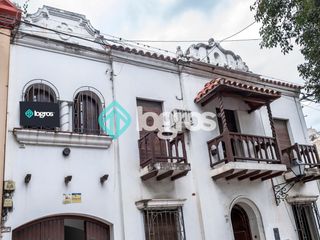 Foto 2 de PH en venta de 4 dormitorios c/ cochera en Centro