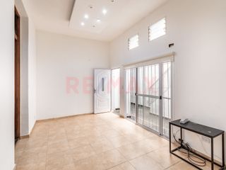 Foto 4 de VENTA PH 4 AMB. + TERRAZA + COCHERA - MONTE CASTRO
