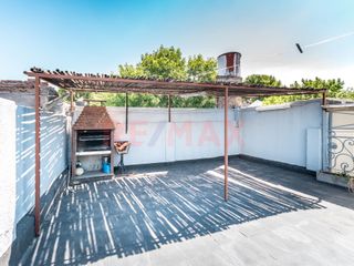 Foto 1 de VENTA PH 4 AMB. + TERRAZA + COCHERA - MONTE CASTRO