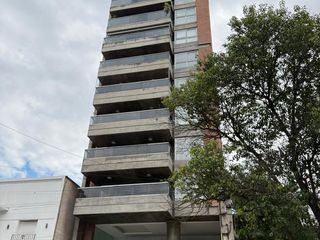 Foto 1 de Departamento PREMIUM de 3 dormitorios, dependencia y cochera en 25 de Mayo al 700, Barrio Norte