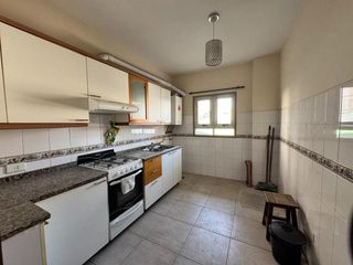 Foto 10 de Departamento en  Lomas de Zamora