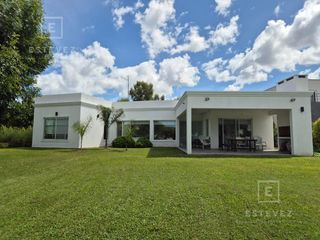 Foto 5 de Casa en venta, vista a laguna. Barrio Cerrado San Matías, Escobar