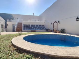 Foto 68 de Sensacional casa en echesortu 5 dormitorios cocheras piscina quincho jardin!