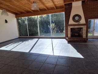 Foto 31 de Sensacional casa en echesortu 5 dormitorios cocheras piscina quincho jardin!