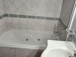 Foto 38 de Sensacional casa en echesortu 5 dormitorios cocheras piscina quincho jardin!
