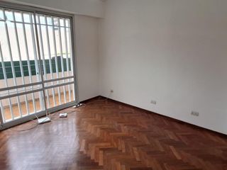 Foto 43 de Sensacional casa en echesortu 5 dormitorios cocheras piscina quincho jardin!