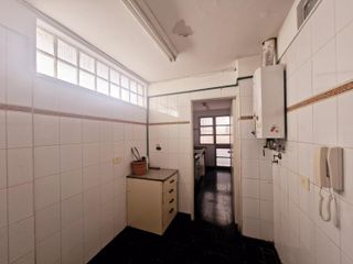 Foto 3 de Oportunidad, planta completa para remodelar