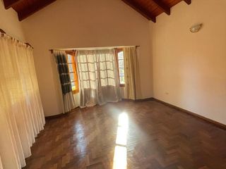 Foto 13 de Casa de Una Planta 2119 m2 de terreno, 4 dormitorios Las Delicias