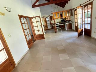 Foto 8 de Casa de Una Planta 2119 m2 de terreno, 4 dormitorios Las Delicias