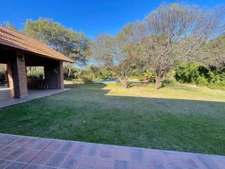 Foto 2 de Casa de Una Planta 2119 m2 de terreno, 4 dormitorios Las Delicias