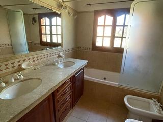 Foto 12 de Casa de Una Planta 2119 m2 de terreno, 4 dormitorios Las Delicias