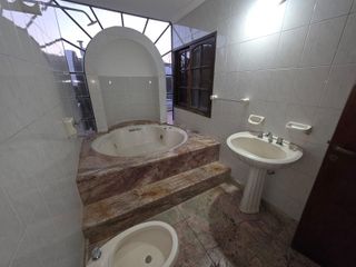 Foto 36 de Alquiler- Casa - Cocheras - Alberdi- Rosario