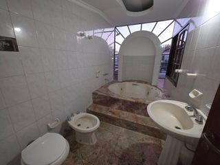 Foto 35 de Alquiler- Casa - Cocheras - Alberdi- Rosario