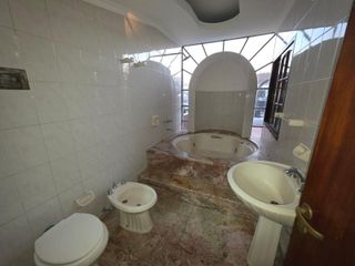 Foto 28 de Alquiler- Casa - Cocheras - Alberdi- Rosario