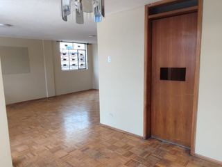 Foto 1 de VENTA CASA RENTERA DE 6 DEPARTAMENTOS SECTOR LA VILLAFLORA