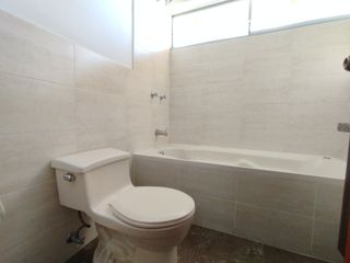 Foto 26 de Renta casa en Sangolquí, 200 m2 3 dormitorios