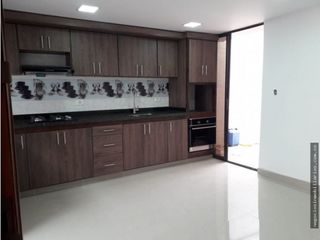 Foto 11 de VENTA CASA CEDRITOS