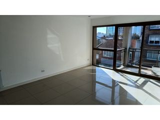 Foto 9 de DPTO DE DOS AMBIENTES A LA CALLE CON BALCON Y COCHERA - CHAUVIN