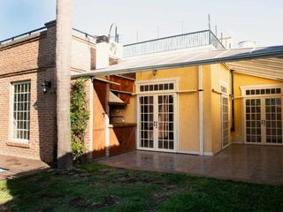 Foto 12 de CASA CON PARQUE Y PILETA EN TEMPERLEY